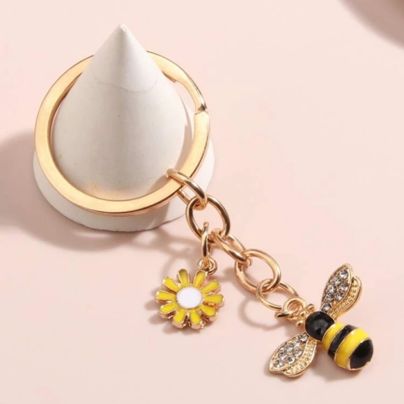 Other - ADORABLE BUMBLE BEE KEYCHAIN OR PURSE CHARM